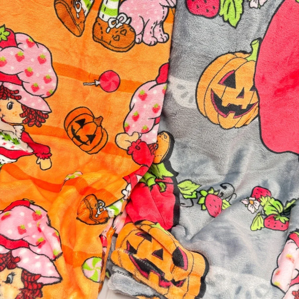 Strawberry Shortcake Halloween Plush Throw Blankets Set of 2 Orange Grey Pumpkin